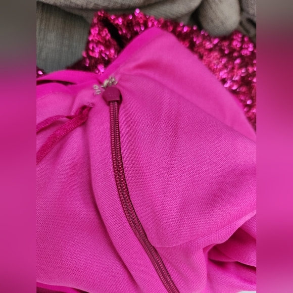 Walter Baker SPLIT NECK MADINA BODYCON MIDI SEQUIN DRESS NWT SIZE 2 - Picture 7 of 12